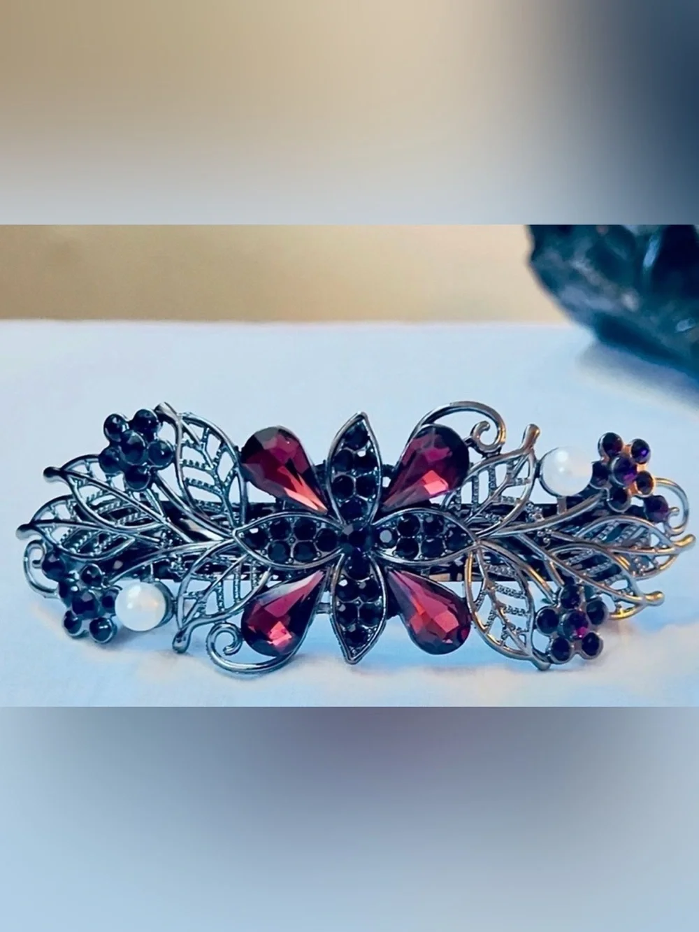Vintage UV Reactive Manganese Glass Floral Barrette – 26g Victorian Revival
